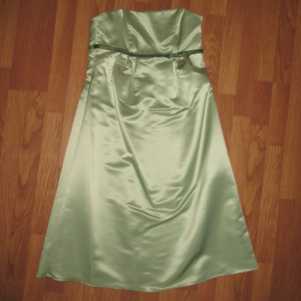 6 Waters & Waters Maternity Green Midi Satin Dress